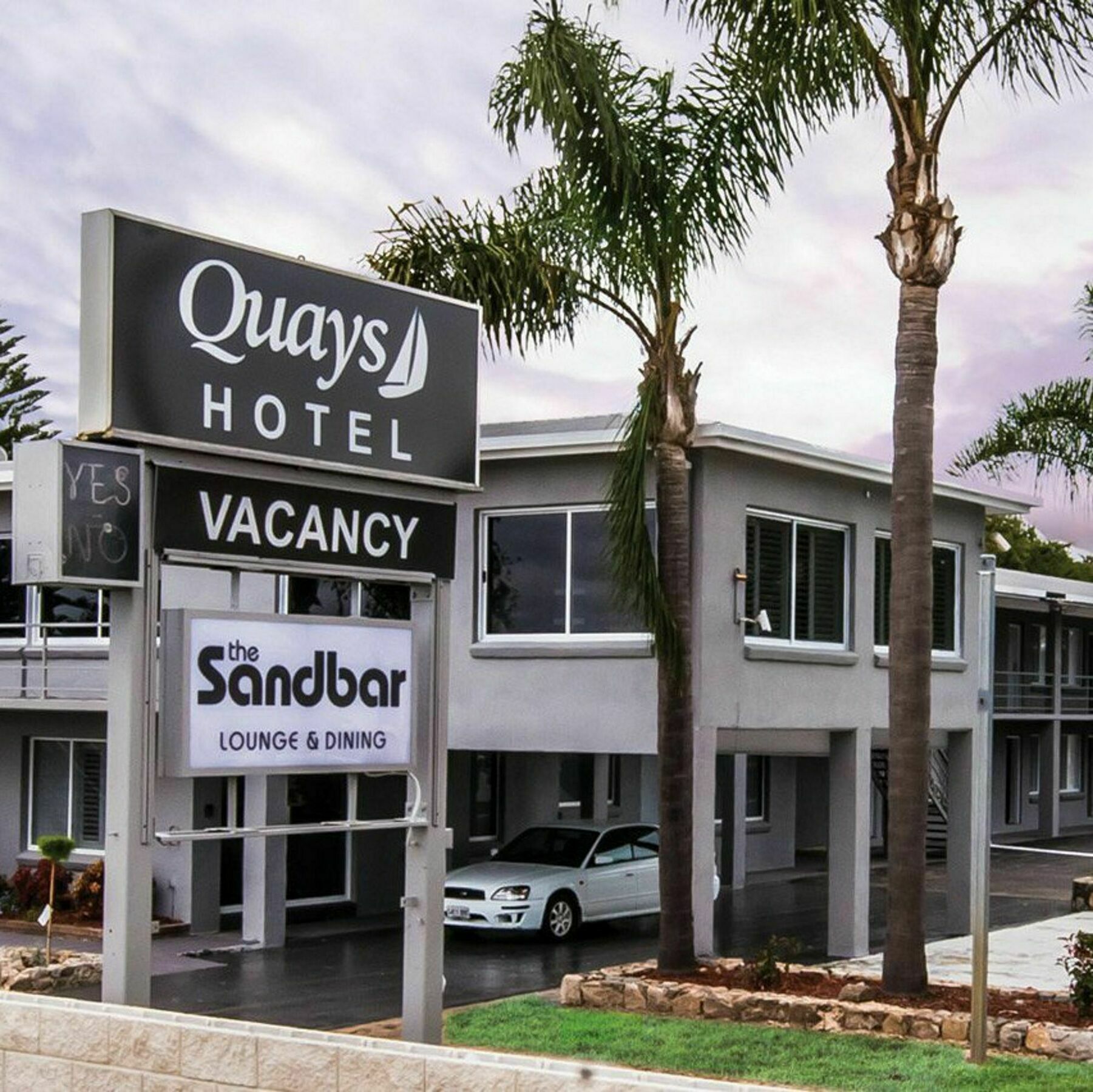 Quays Hotel Batemans Bay Eksteriør billede